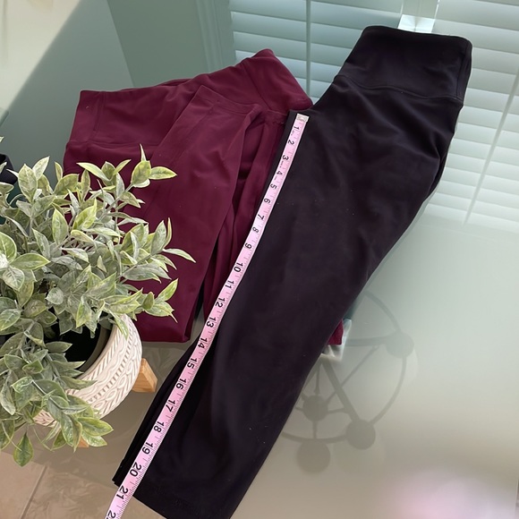 Yogalicious Lux sz S Leggings Bundle 2 pairs Cranberry Black EUC Buttery Soft - Picture 9 of 16